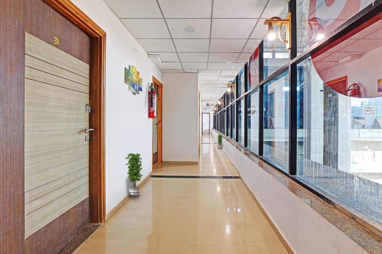 Hotel Solitaire, Best Luxurious Hotel Ac Rooms In Surat Luaran gambar